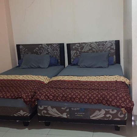 Motel Wisma Reza Palopo Extérieur photo