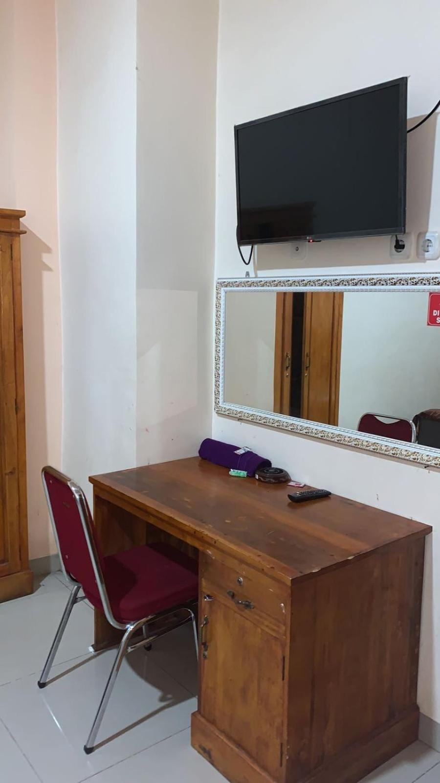 Motel Wisma Reza Palopo Extérieur photo